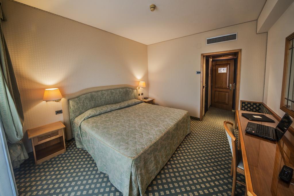 Hotel Valdarno Montevarchi Eksteriør bilde